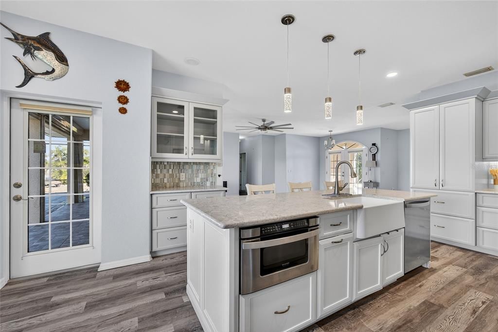 For Sale: $599,000 (4 beds, 3 baths, 2104 Square Feet)