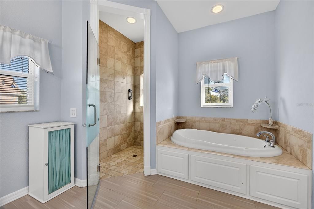 For Sale: $599,000 (4 beds, 3 baths, 2104 Square Feet)