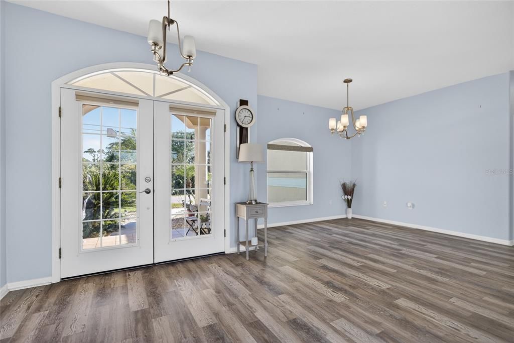 For Sale: $599,000 (4 beds, 3 baths, 2104 Square Feet)