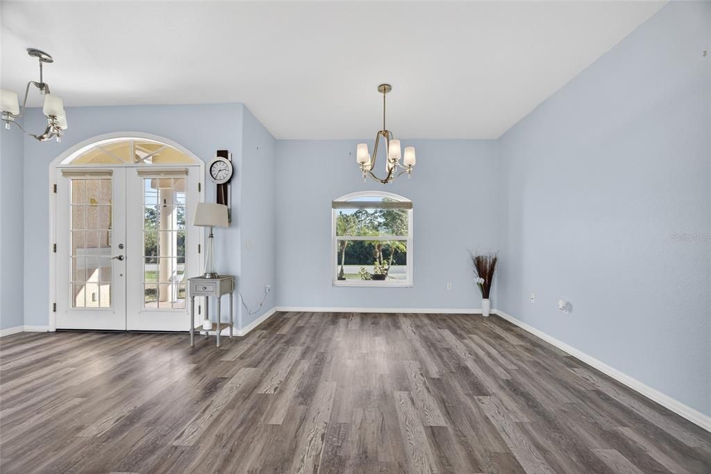 For Sale: $599,000 (4 beds, 3 baths, 2104 Square Feet)