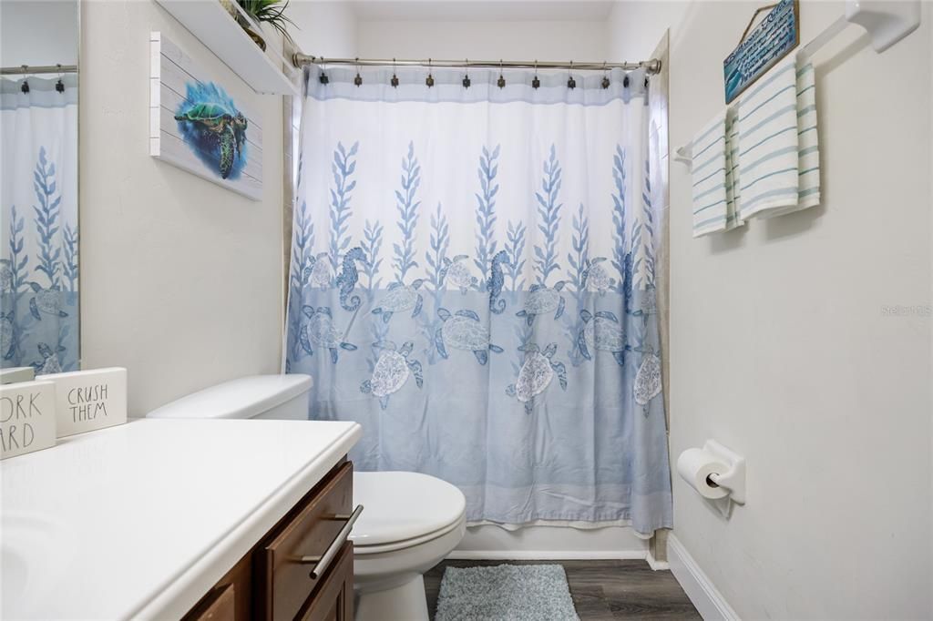 For Sale: $295,000 (3 beds, 2 baths, 1402 Square Feet)