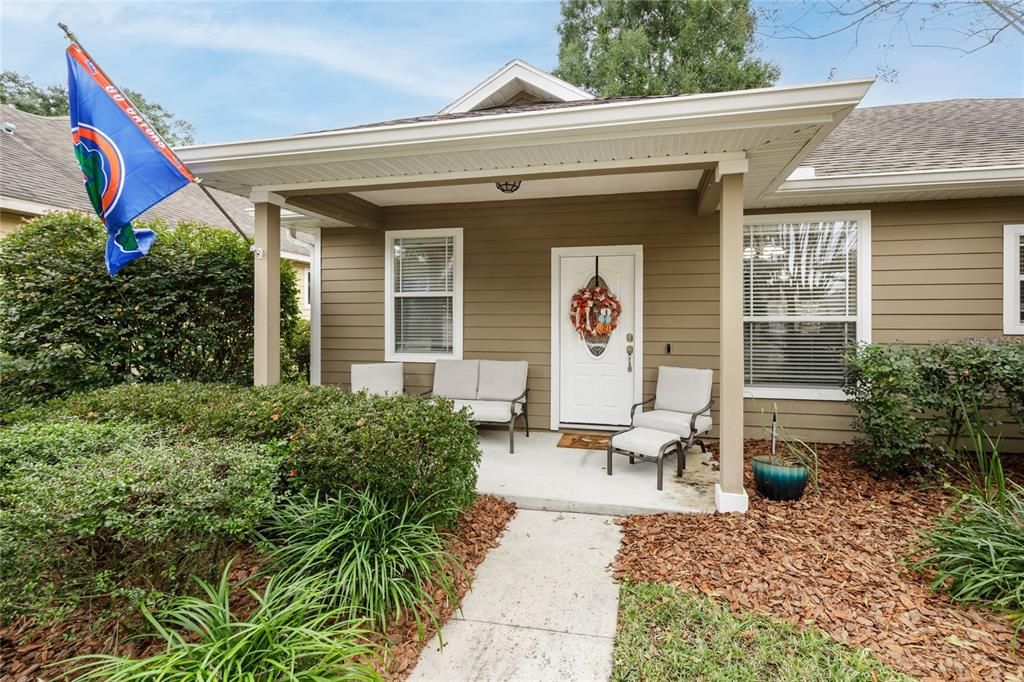 For Sale: $295,000 (3 beds, 2 baths, 1402 Square Feet)