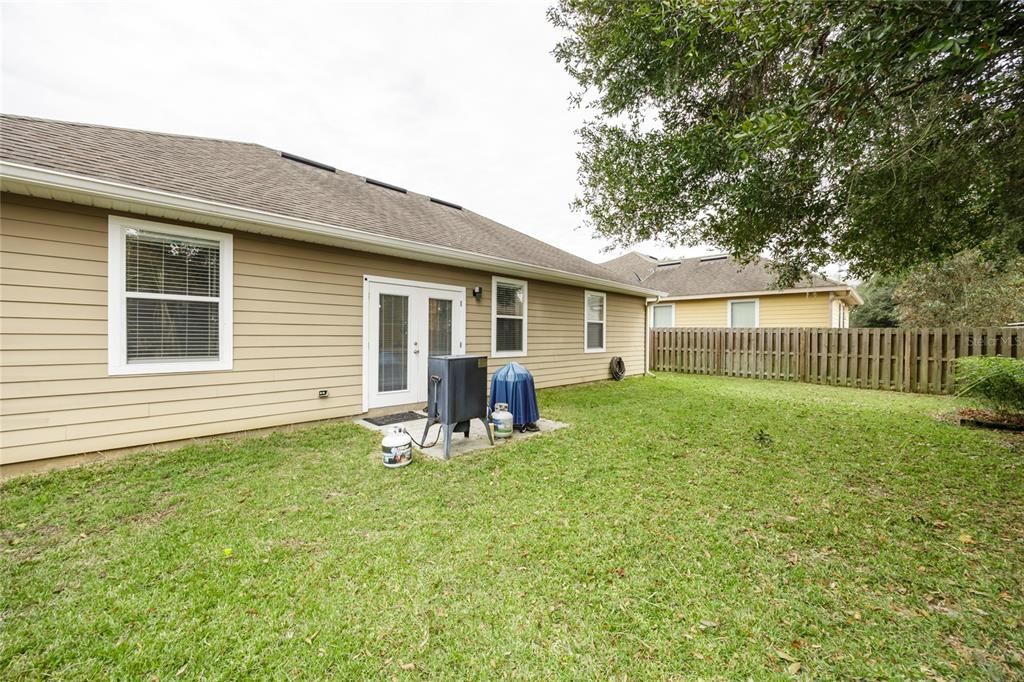 For Sale: $295,000 (3 beds, 2 baths, 1402 Square Feet)