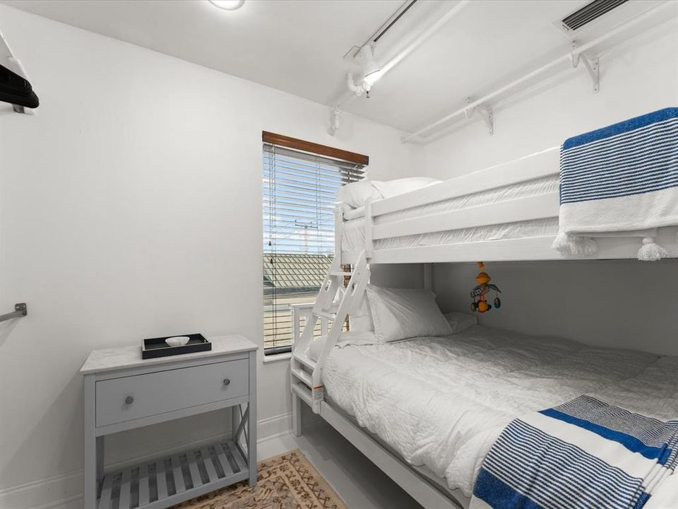 待售: $599,900 (3 贝兹, 3 浴室, 2951 平方英尺)