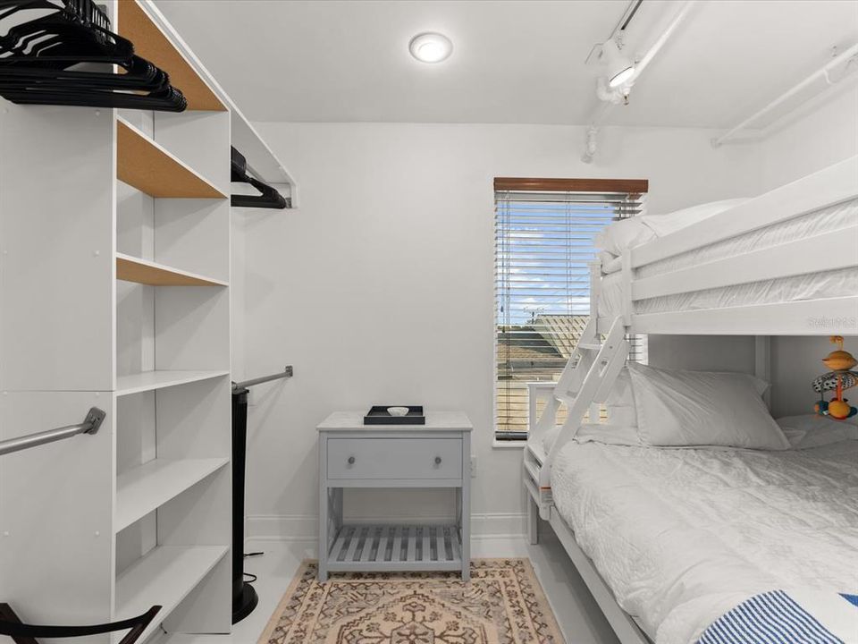 待售: $599,900 (3 贝兹, 3 浴室, 2951 平方英尺)