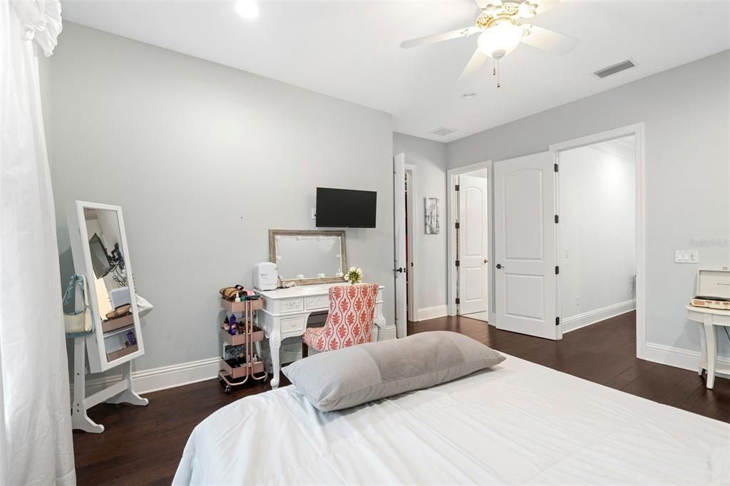 For Sale: $2,750,000 (7 beds, 9 baths, 7782 Square Feet)