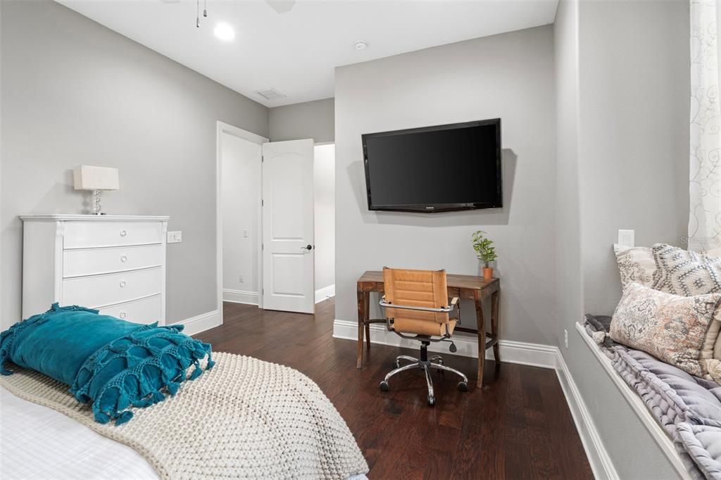 For Sale: $2,750,000 (7 beds, 9 baths, 7782 Square Feet)