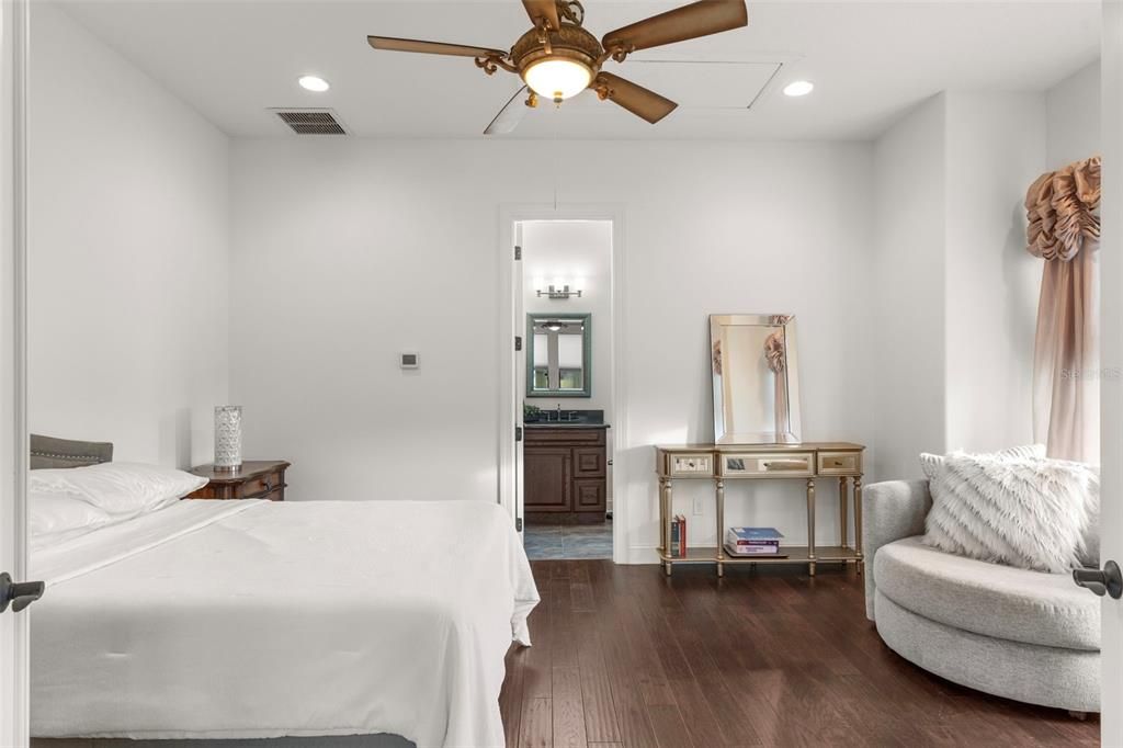 For Sale: $2,750,000 (7 beds, 9 baths, 7782 Square Feet)