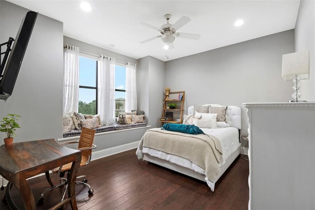 For Sale: $2,750,000 (7 beds, 9 baths, 7782 Square Feet)