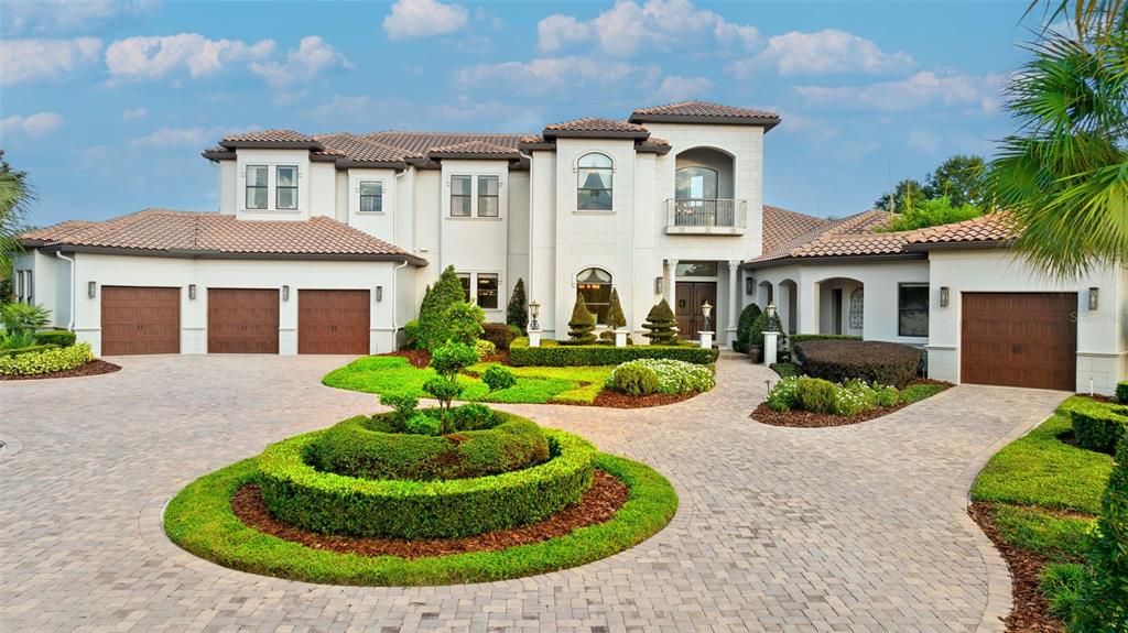 For Sale: $2,750,000 (7 beds, 9 baths, 7782 Square Feet)