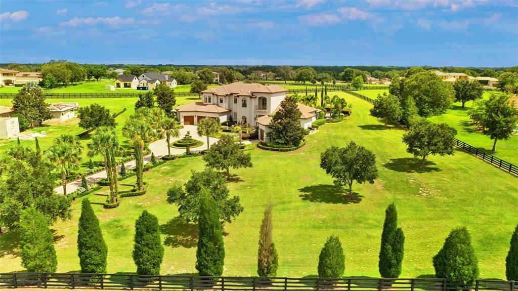 For Sale: $2,750,000 (7 beds, 9 baths, 7782 Square Feet)