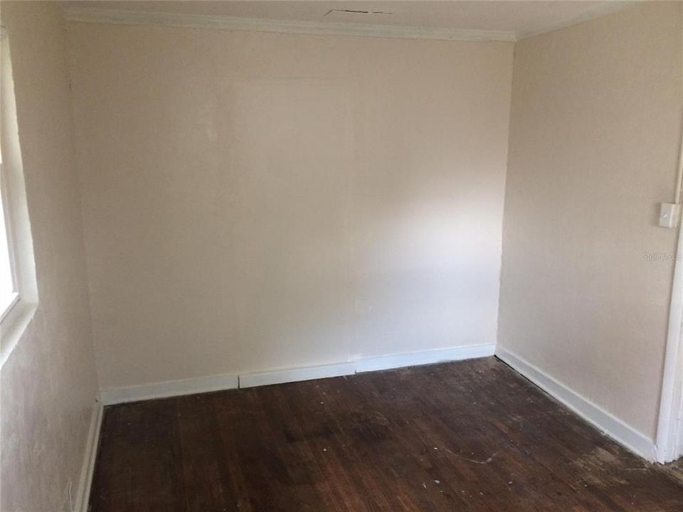 В аренду: $995 (4 спален, 2 ванн, 1136 Квадратных фут)