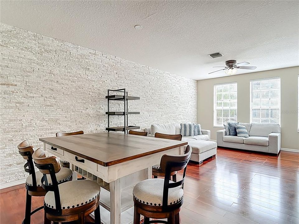 En Renta: $2,750 (3 camas, 2 baños, 1844 Pies cuadrados)