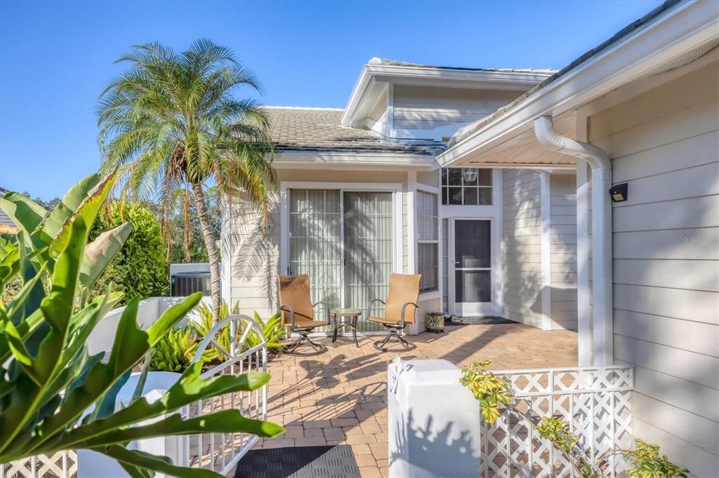 For Rent: $3,100 (2 beds, 2 baths, 1609 Square Feet)