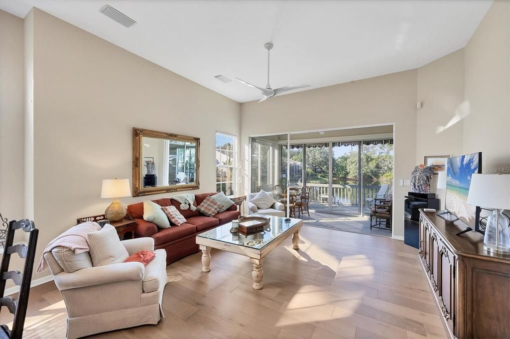 For Rent: $3,100 (2 beds, 2 baths, 1609 Square Feet)