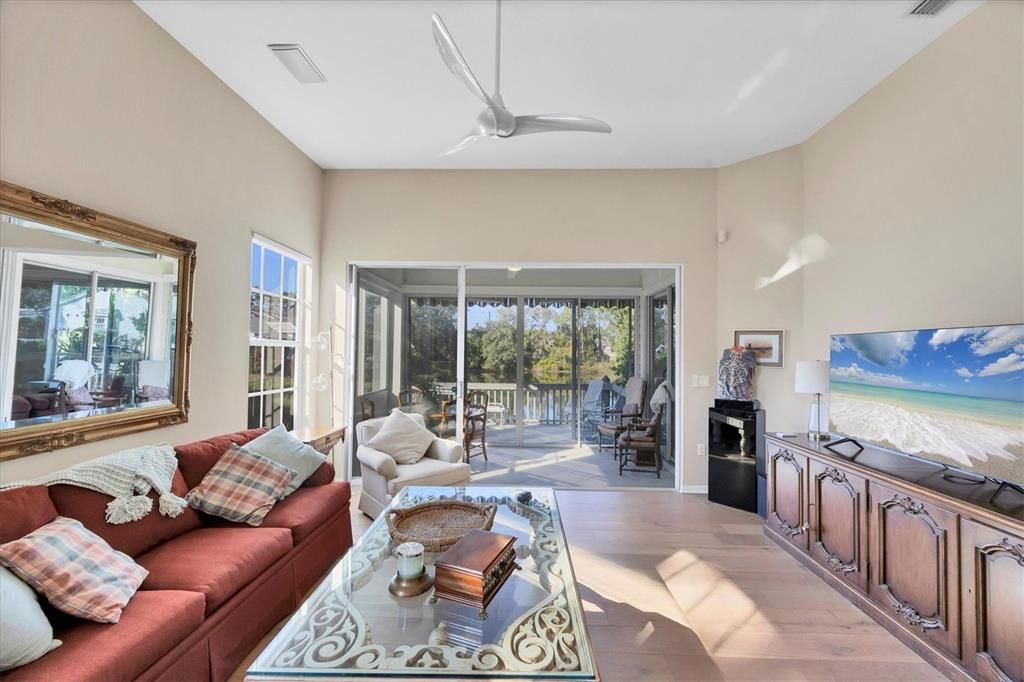 For Rent: $3,100 (2 beds, 2 baths, 1609 Square Feet)