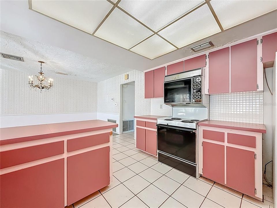 На продажу: $1,275,000 (3 спален, 2 ванн, 2210 Квадратных фут)