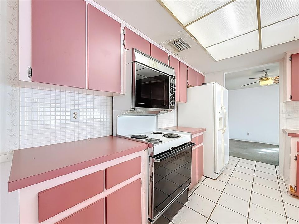 На продажу: $1,275,000 (3 спален, 2 ванн, 2210 Квадратных фут)