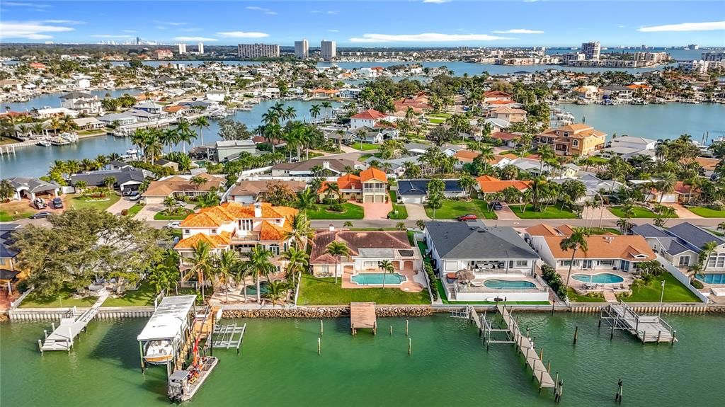 На продажу: $1,275,000 (3 спален, 2 ванн, 2210 Квадратных фут)