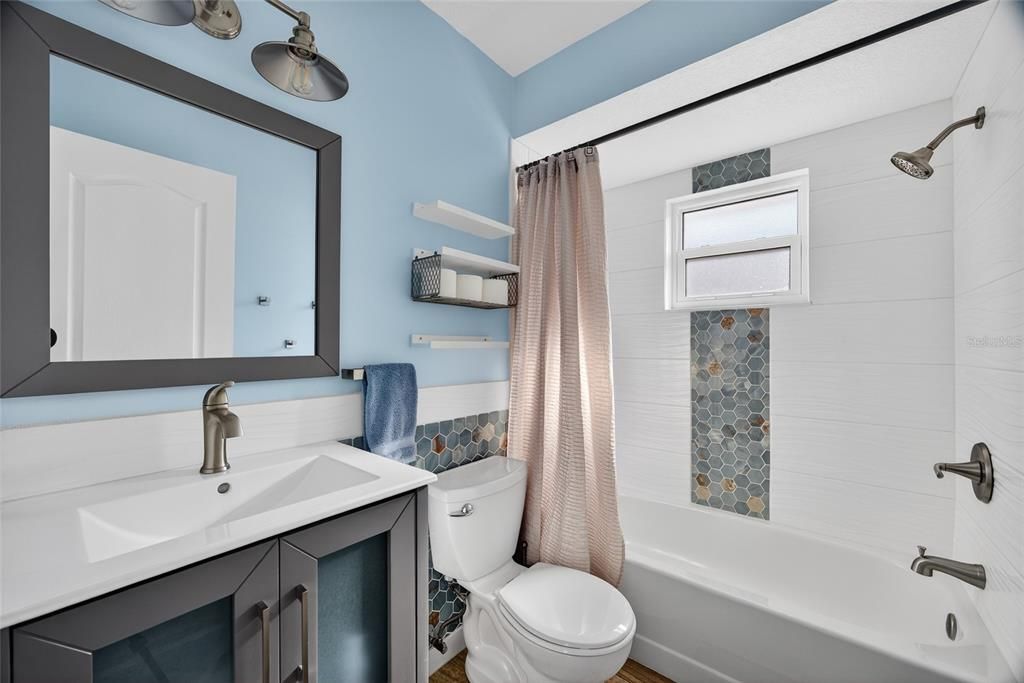 На продажу: $585,000 (3 спален, 3 ванн, 1798 Квадратных фут)