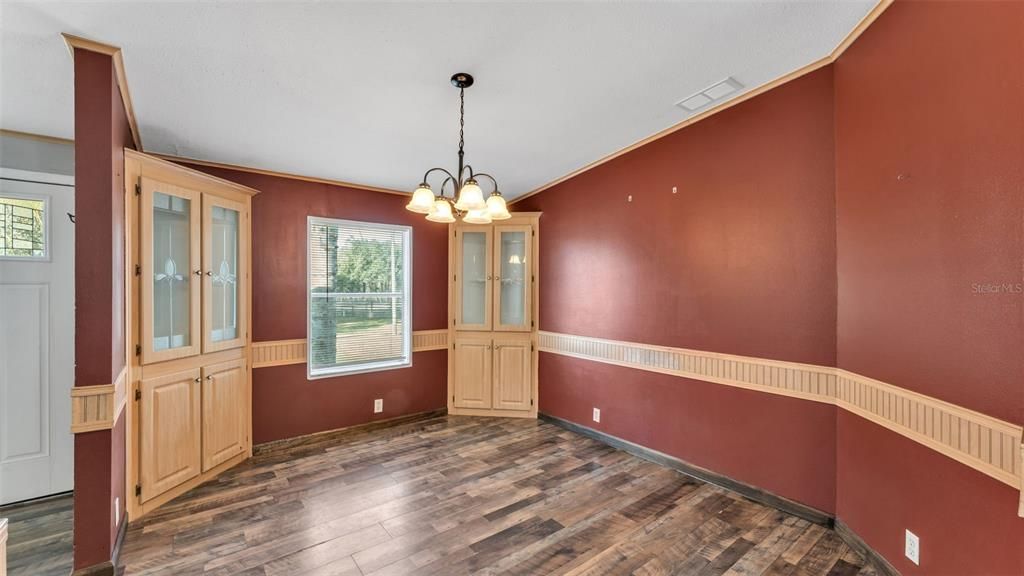 待售: $374,900 (5 贝兹, 2 浴室, 1920 平方英尺)