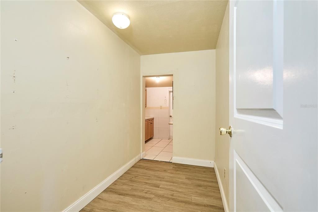 На продажу: $299,900 (3 спален, 3 ванн, 1240 Квадратных фут)