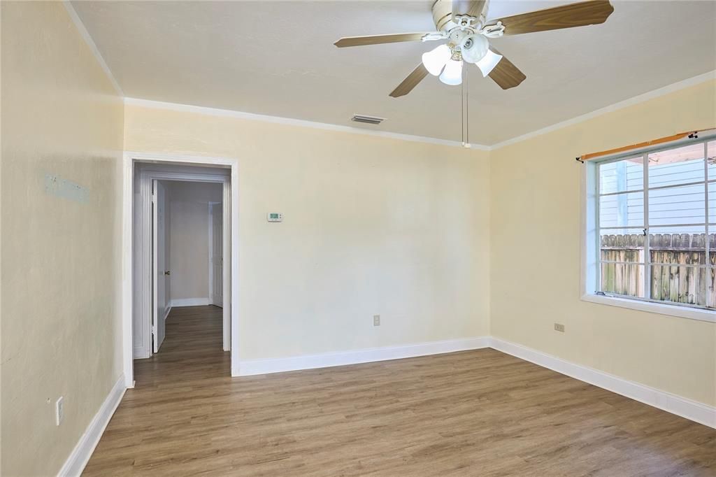 На продажу: $299,900 (3 спален, 3 ванн, 1240 Квадратных фут)