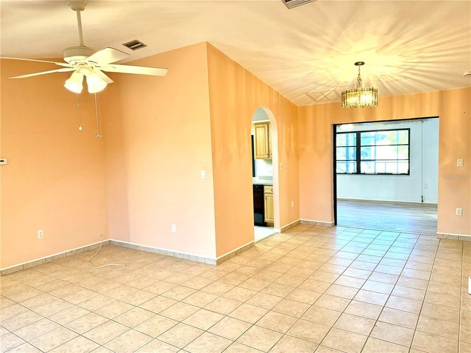 En Venta: $328,000 (3 camas, 2 baños, 1878 Pies cuadrados)