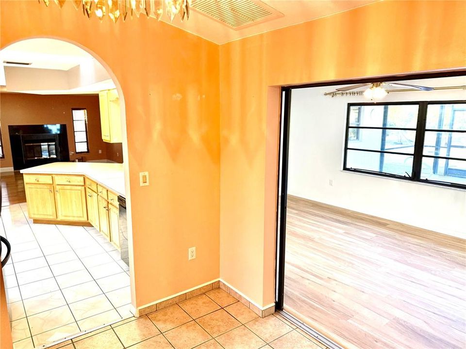 En Venta: $328,000 (3 camas, 2 baños, 1878 Pies cuadrados)