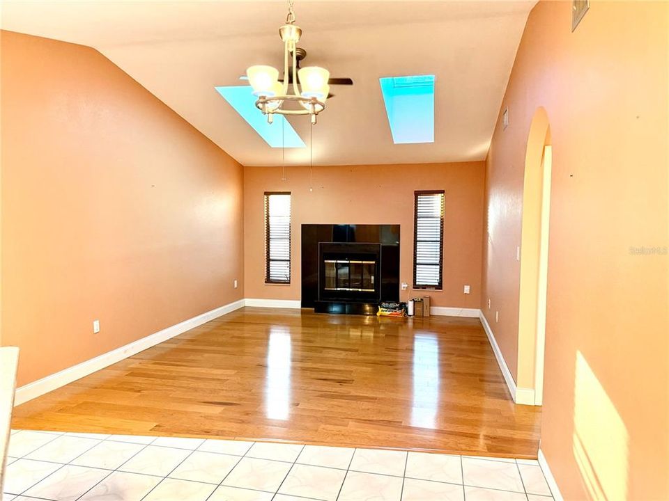 En Venta: $328,000 (3 camas, 2 baños, 1878 Pies cuadrados)