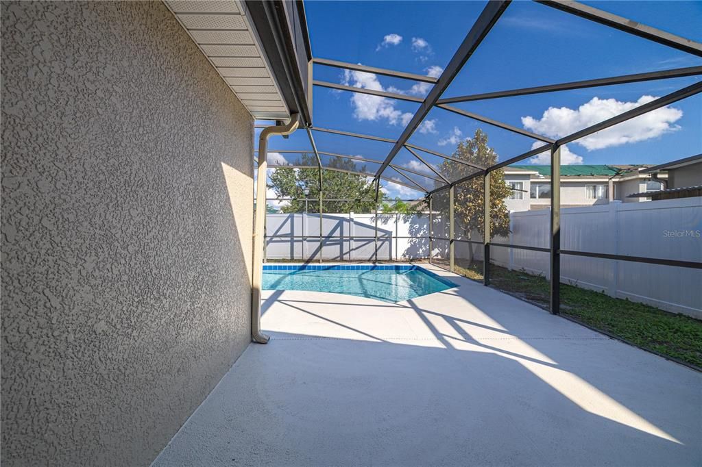 For Rent: $2,400 (3 beds, 2 baths, 1229 Square Feet)