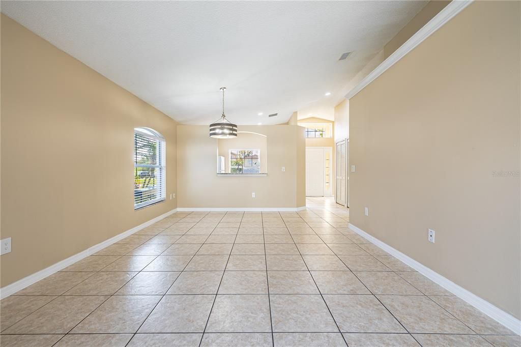 For Rent: $2,400 (3 beds, 2 baths, 1229 Square Feet)