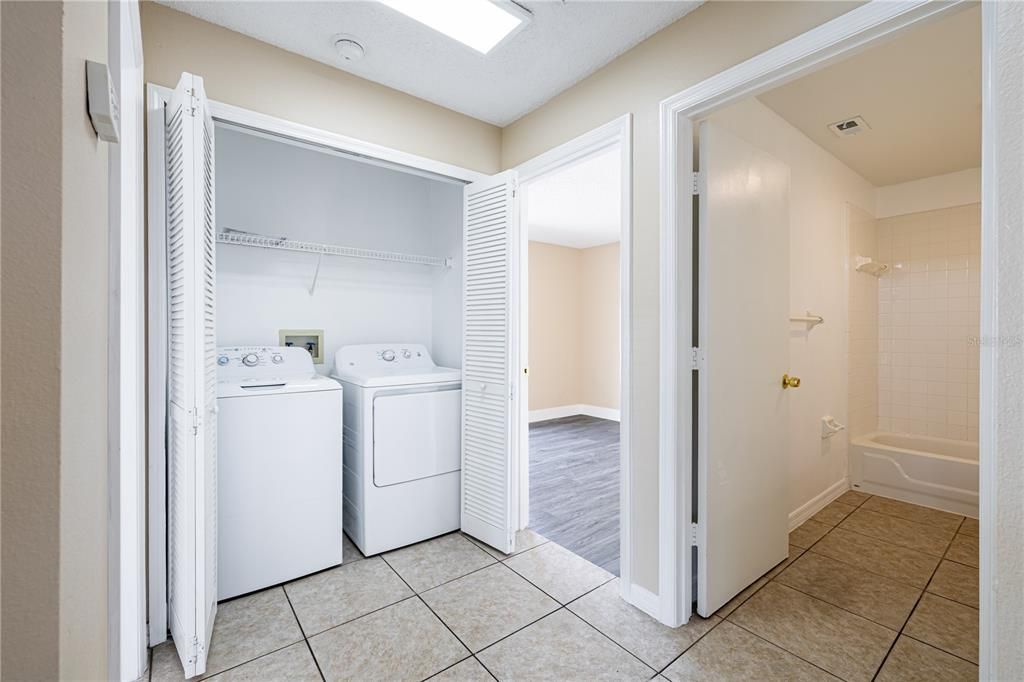 For Rent: $2,400 (3 beds, 2 baths, 1229 Square Feet)