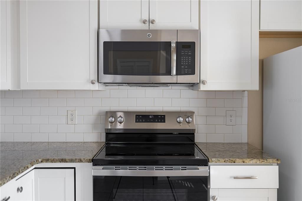 For Rent: $2,400 (3 beds, 2 baths, 1229 Square Feet)