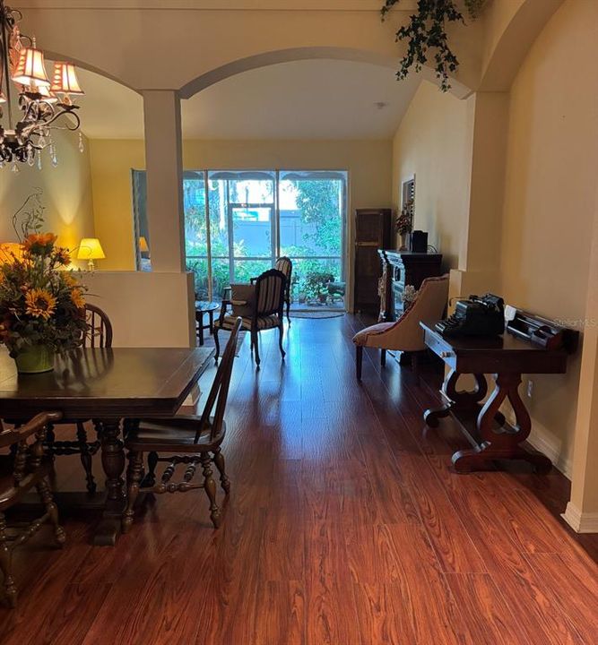 На продажу: $345,000 (2 спален, 2 ванн, 1676 Квадратных фут)