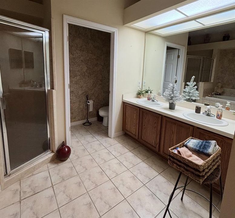 На продажу: $345,000 (2 спален, 2 ванн, 1676 Квадратных фут)