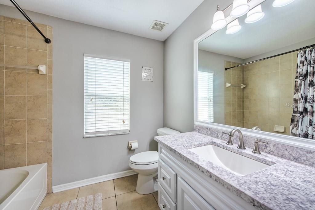 待售: $490,000 (3 贝兹, 2 浴室, 2463 平方英尺)