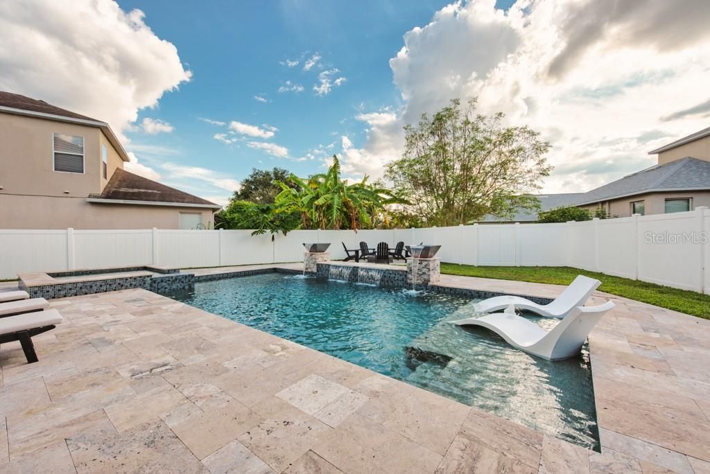 待售: $490,000 (3 贝兹, 2 浴室, 2463 平方英尺)