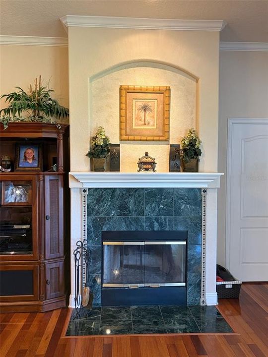 For Sale: $475,000 (3 beds, 2 baths, 2003 Square Feet)