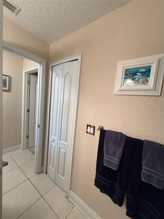 For Sale: $475,000 (3 beds, 2 baths, 2003 Square Feet)