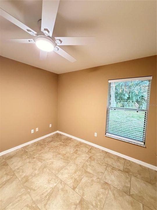 出租: $2,400 (4 贝兹, 3 浴室, 2423 平方英尺)