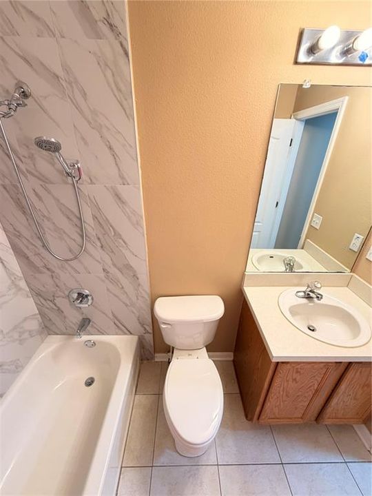 出租: $2,400 (4 贝兹, 3 浴室, 2423 平方英尺)