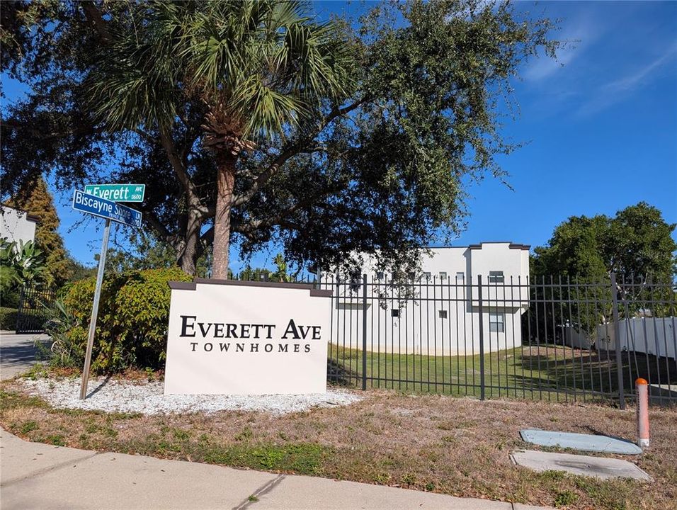 出租: $2,765 (3 贝兹, 2 浴室, 1764 平方英尺)