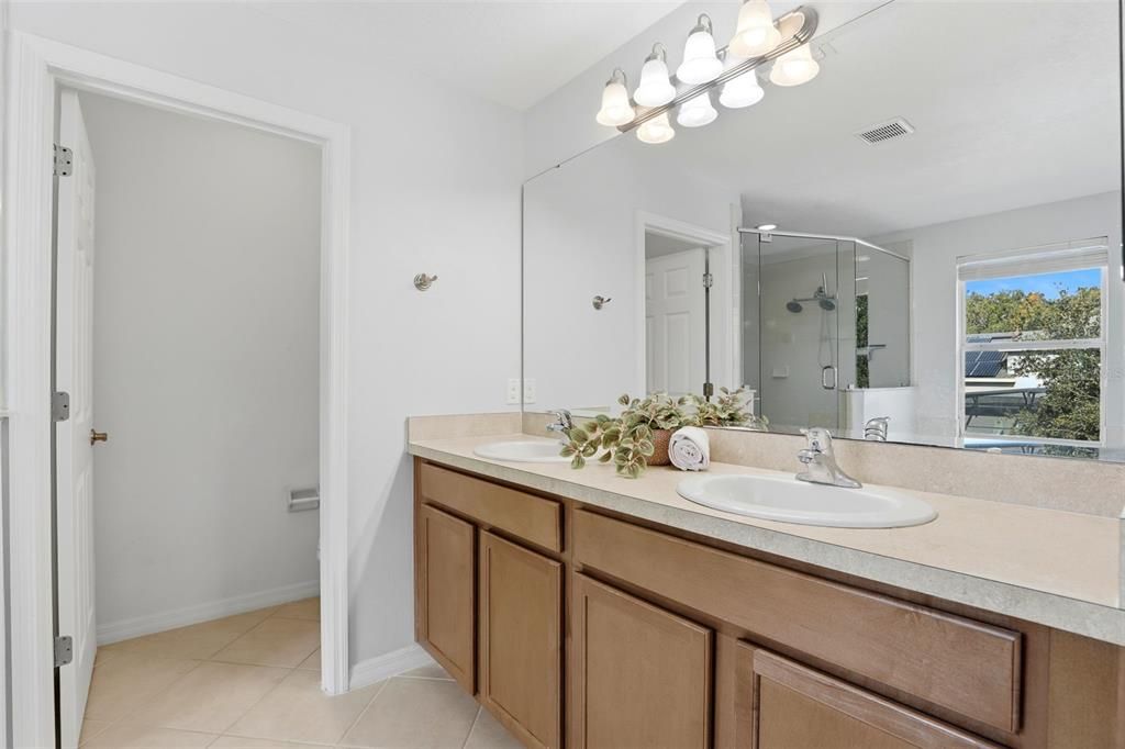 For Sale: $649,000 (4 beds, 2 baths, 2645 Square Feet)