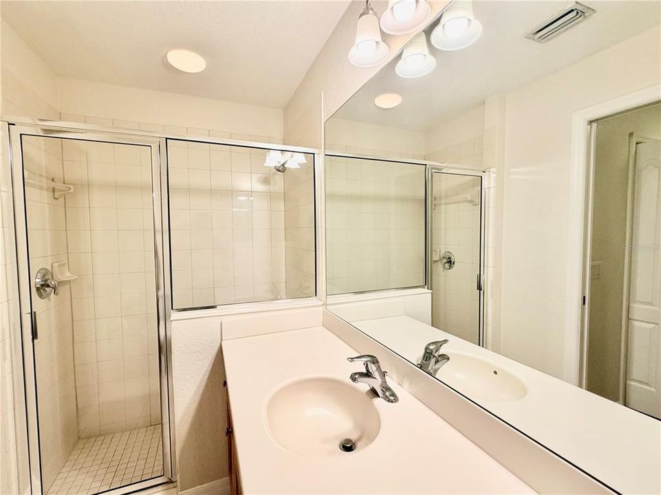 En Renta: $2,150 (2 camas, 2 baños, 1226 Pies cuadrados)