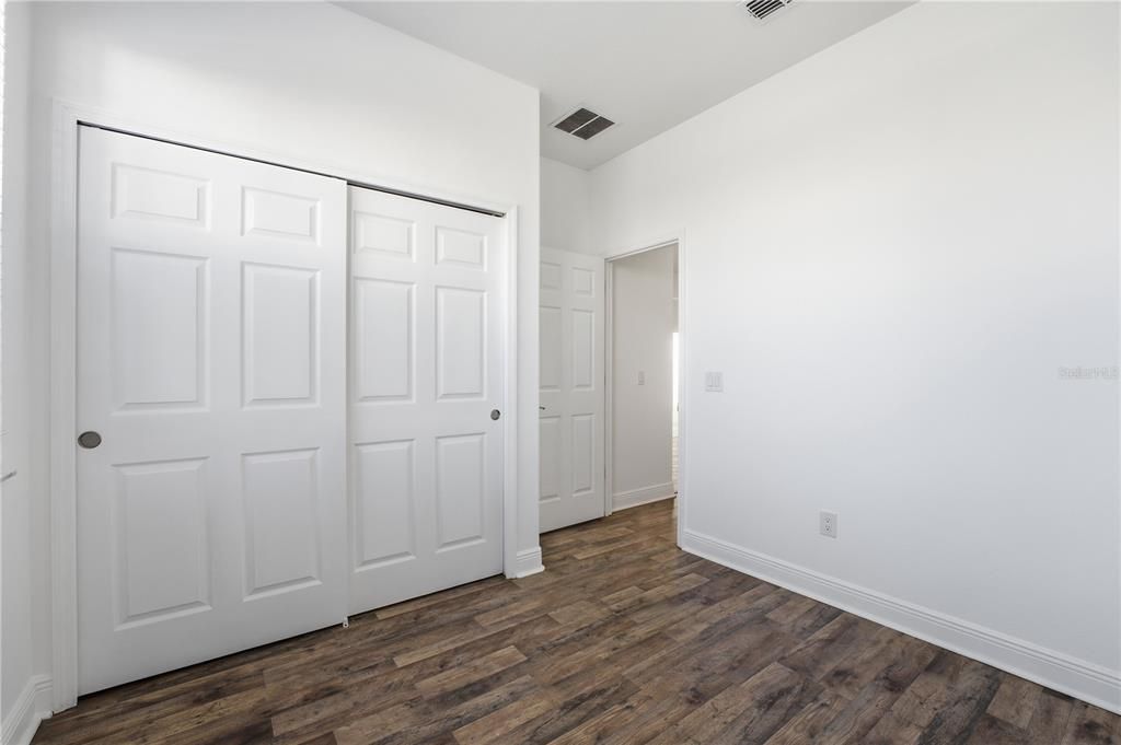 For Rent: $2,650 (3 beds, 2 baths, 1923 Square Feet)