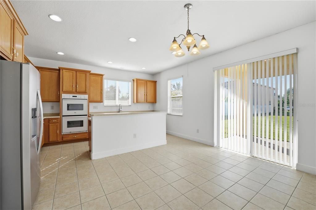 For Rent: $2,650 (3 beds, 2 baths, 1923 Square Feet)