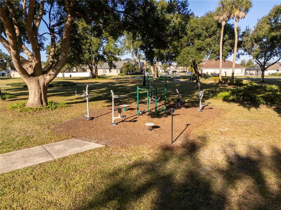 For Rent: $2,650 (3 beds, 2 baths, 1923 Square Feet)