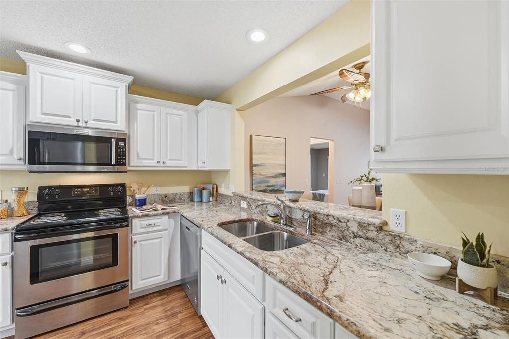 待售: $359,900 (3 贝兹, 2 浴室, 1636 平方英尺)