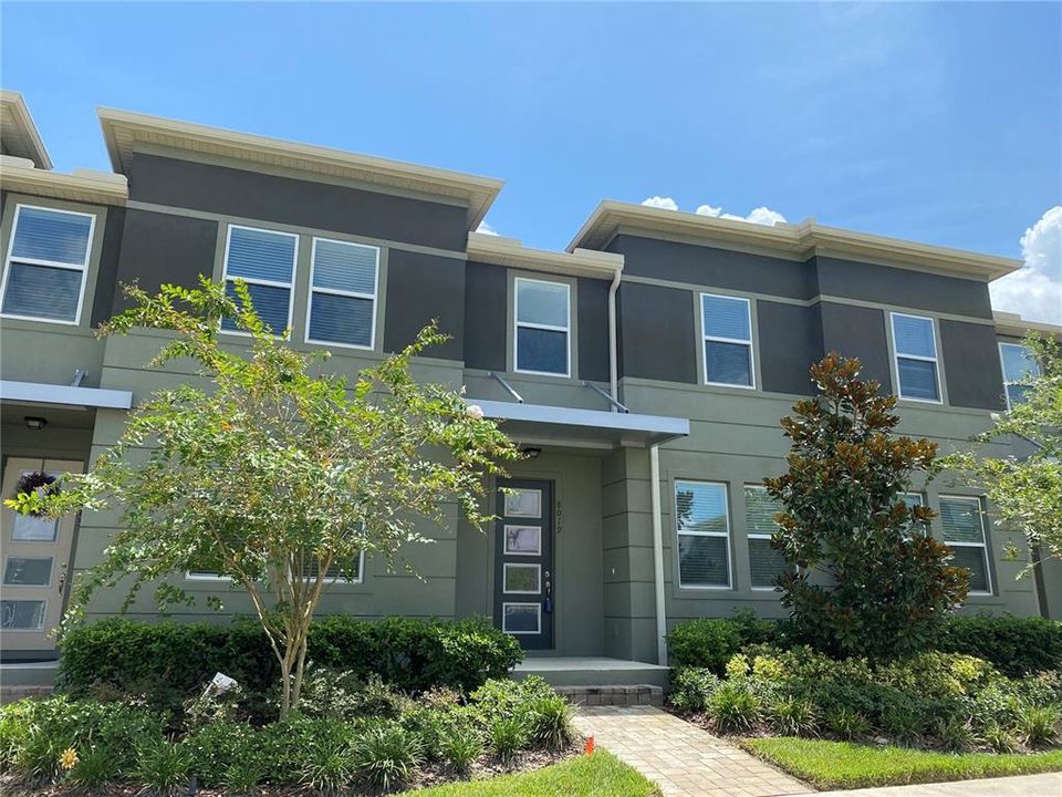 For Rent: $2,850 (3 beds, 2 baths, 1768 Square Feet)